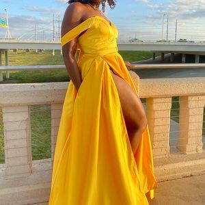 Elegant yellow dress